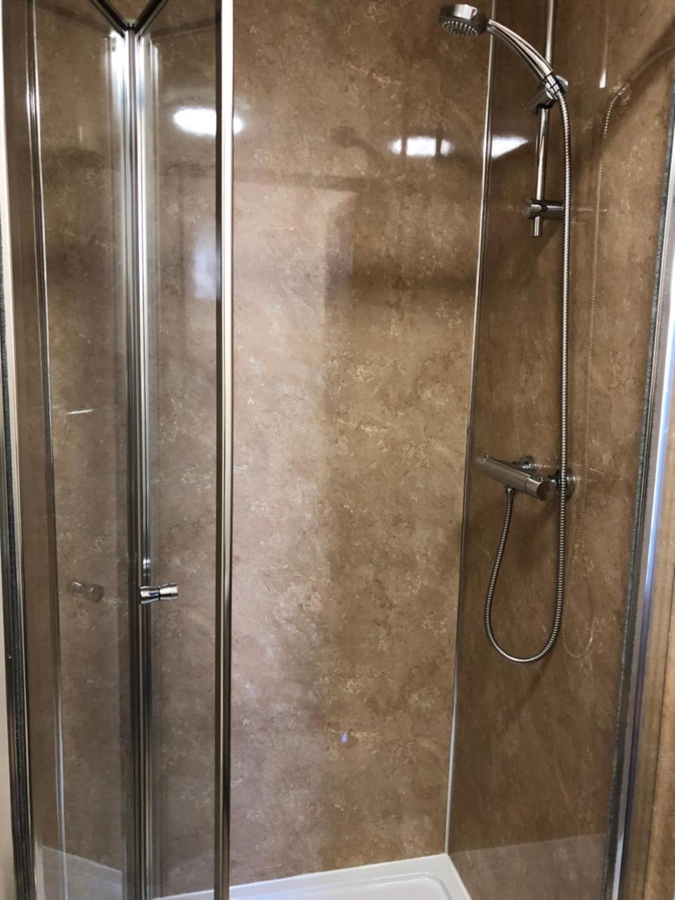 Westerlea Hotel 네언 외부 사진